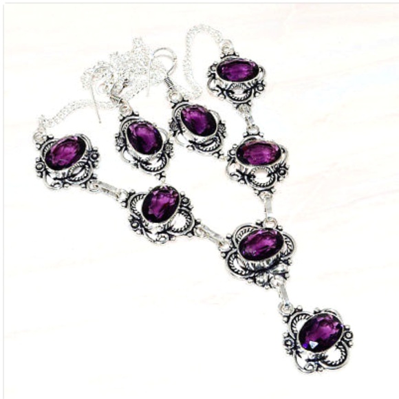 Excelencia Jewelry - NEW Victorian style amethyst necklace & earrings